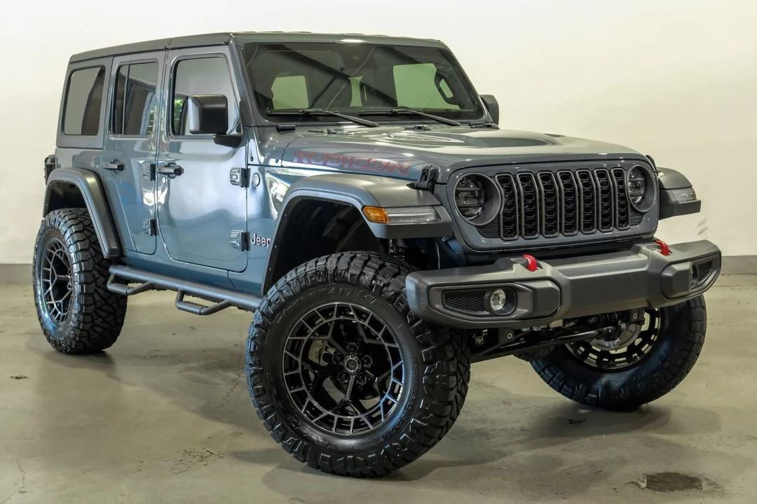 2025 Jeep JL Wrangler - Image 4 of 12