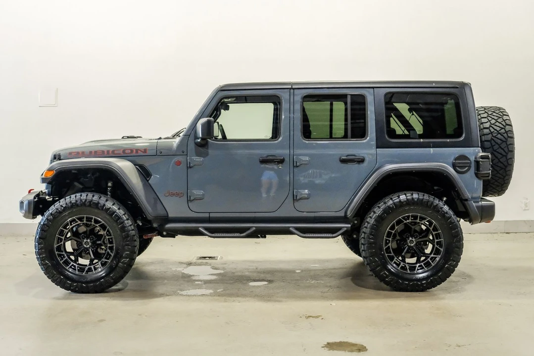 2025 Jeep JL Wrangler - Image 6 of 12
