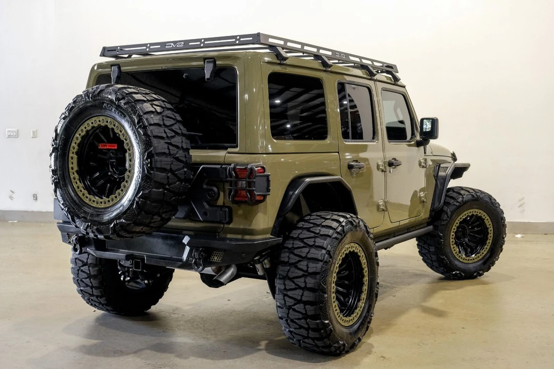 2025 Jeep JL Wrangler - Image 7 of 12