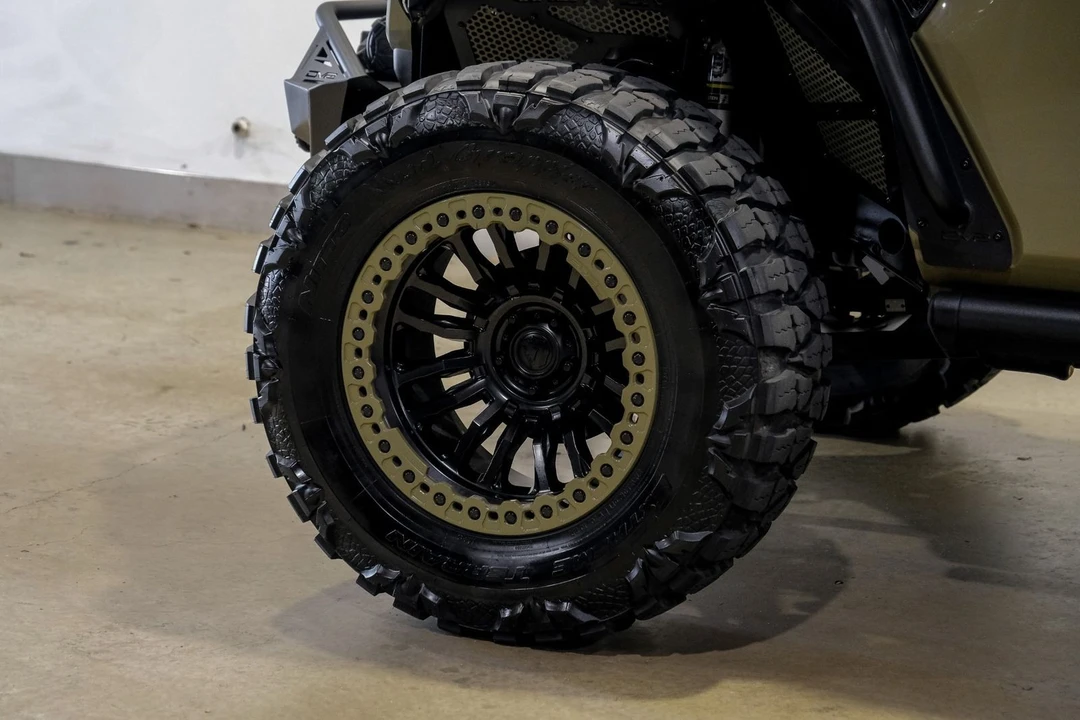 2025 Jeep JL Wrangler - Image 10 of 12