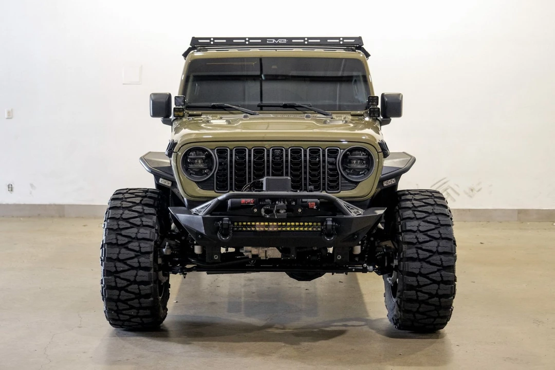 2025 Jeep JL Wrangler - Image 2 of 12