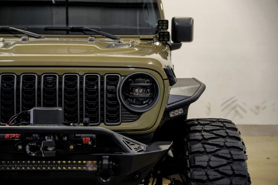 2025 Jeep JL Wrangler - Image 3 of 12