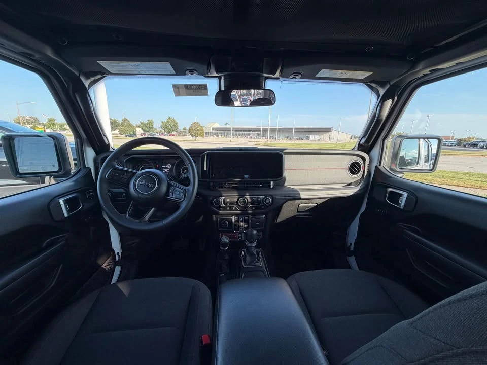 2025 Jeep JL Wrangler - Image 6 of 7