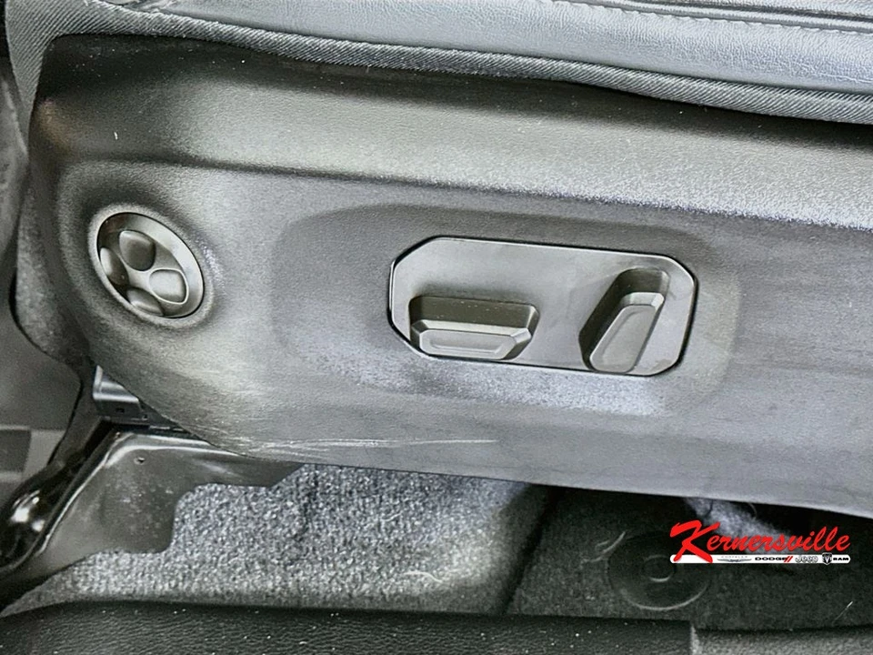 2025 Jeep JL Wrangler - Image 22 of 24