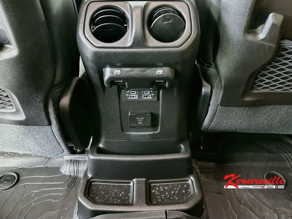 2025 Jeep JL Wrangler - Image 21 of 24