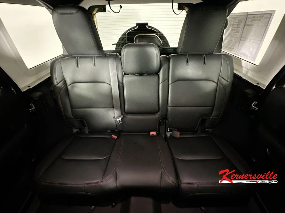 2025 Jeep JL Wrangler - Image 13 of 24