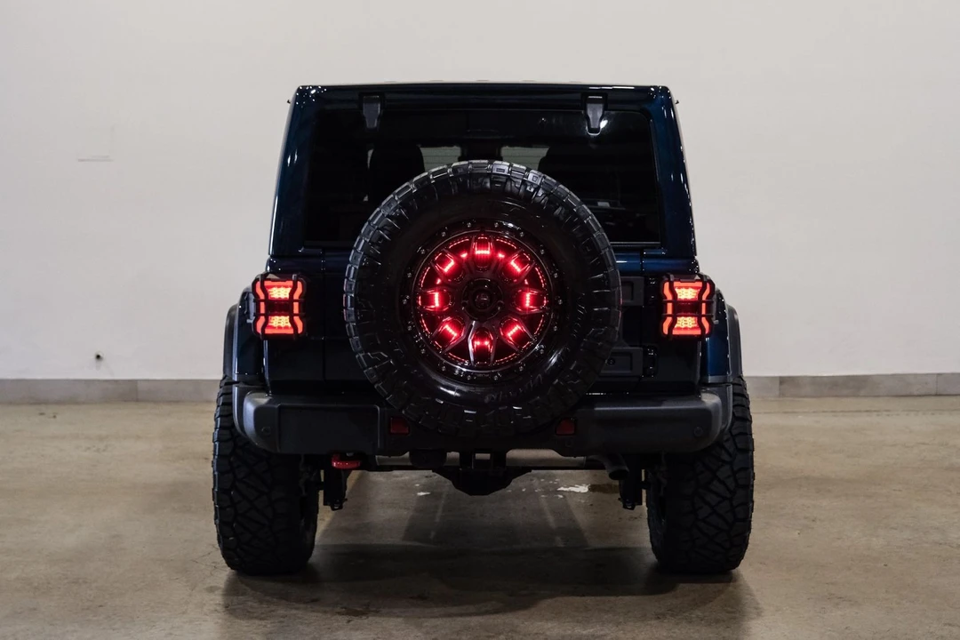2025 Jeep JL Wrangler - Image 9 of 12