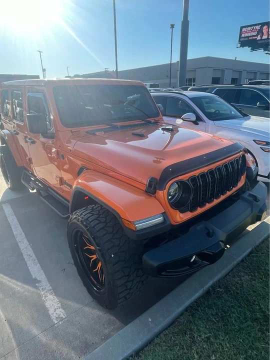 2025 Jeep JL Wrangler - Image 2 of 6