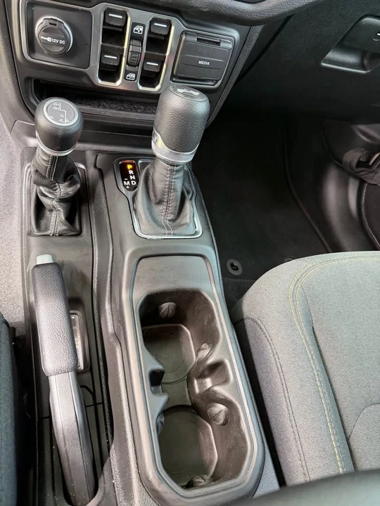 2025 Jeep JL Wrangler - Image 3 of 10