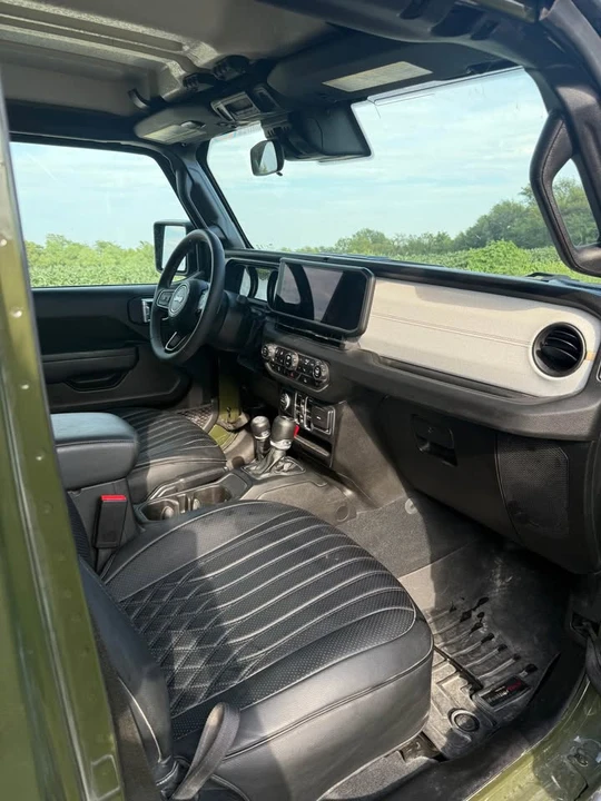 2025 Jeep JL Wrangler - Image 6 of 8