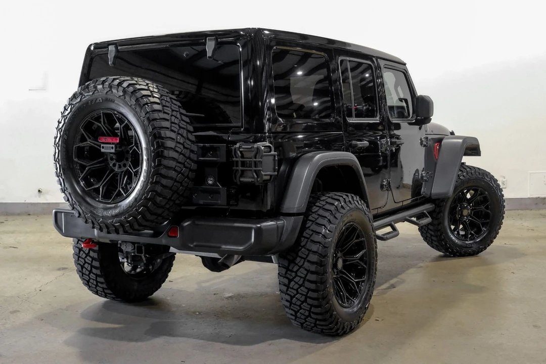 2025 Jeep JL Wrangler - Image 8 of 12