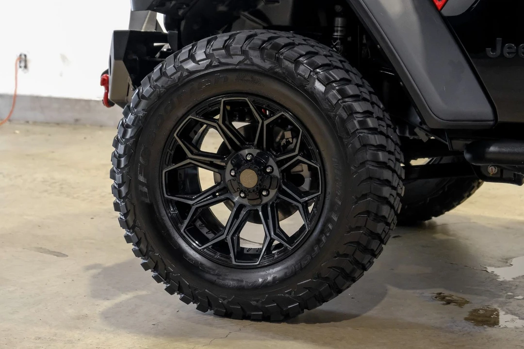 2025 Jeep JL Wrangler - Image 12 of 12