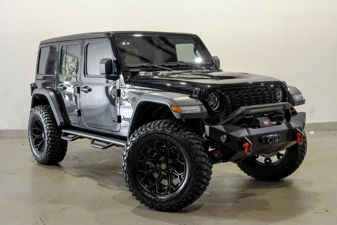 2025 Jeep JL Wrangler - Image 9 of 12
