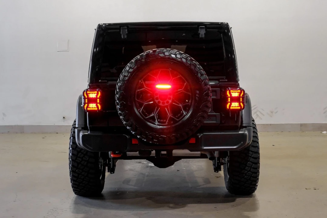 2025 Jeep JL Wrangler - Image 11 of 12