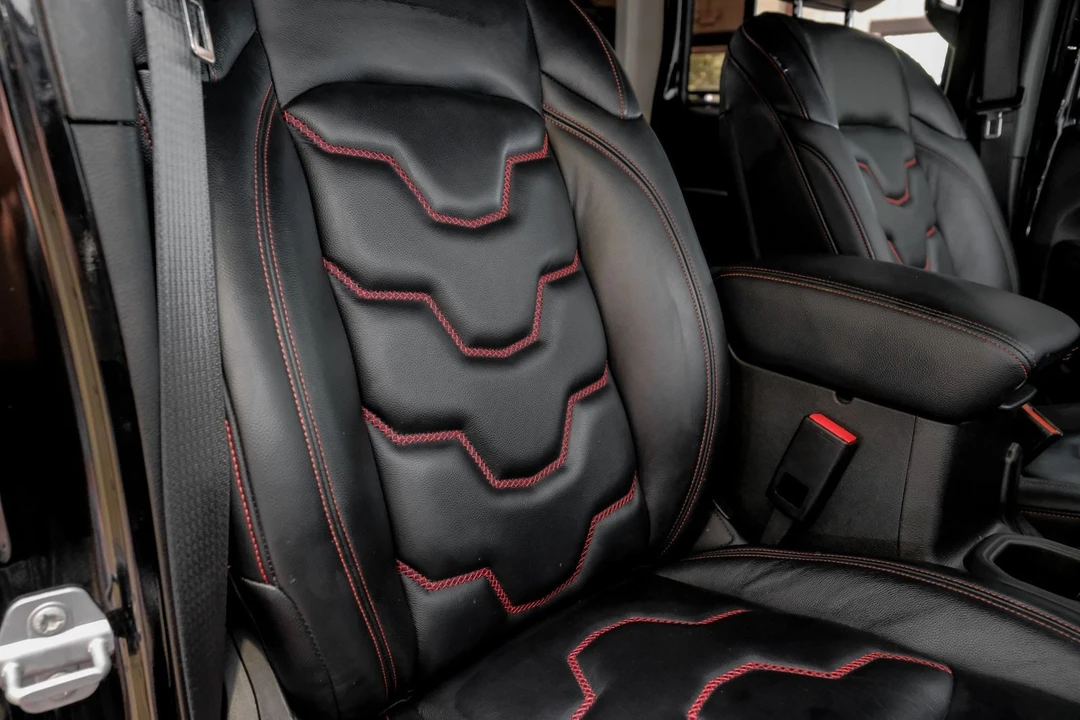 2025 Jeep JL Wrangler - Image 5 of 12
