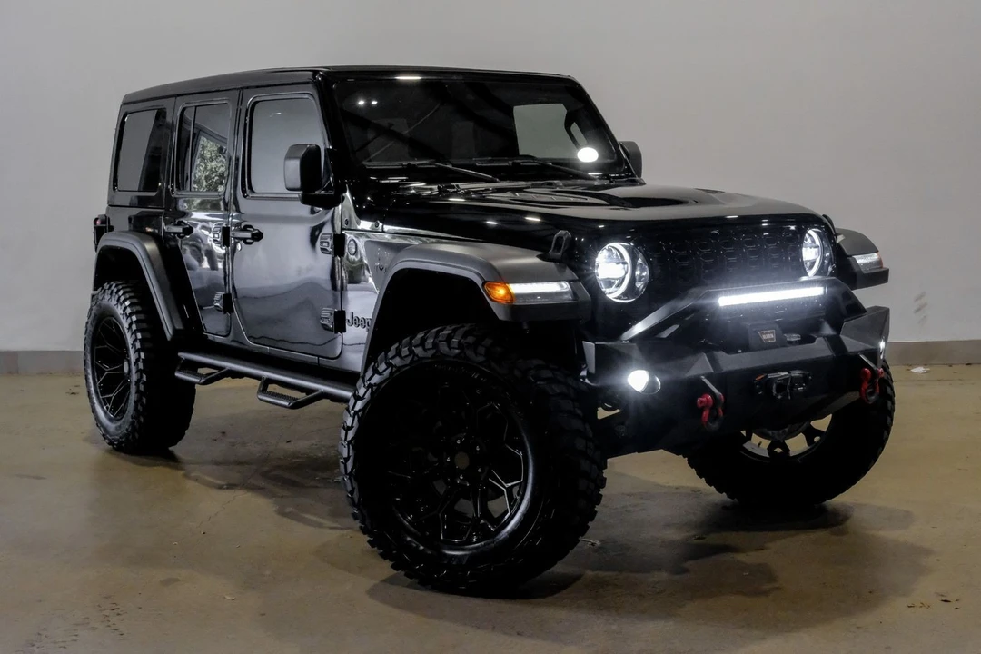 2025 Jeep JL Wrangler - Image 7 of 12