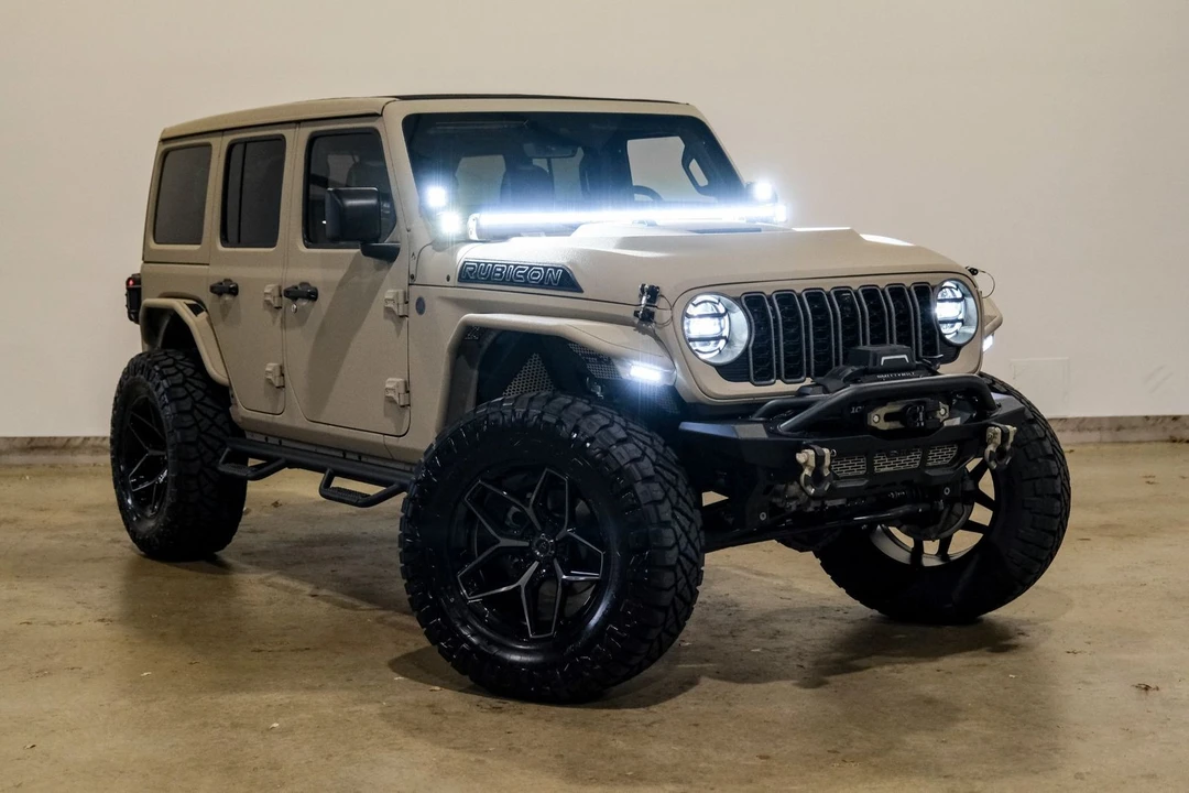2025 Jeep JL Wrangler - Image 5 of 12