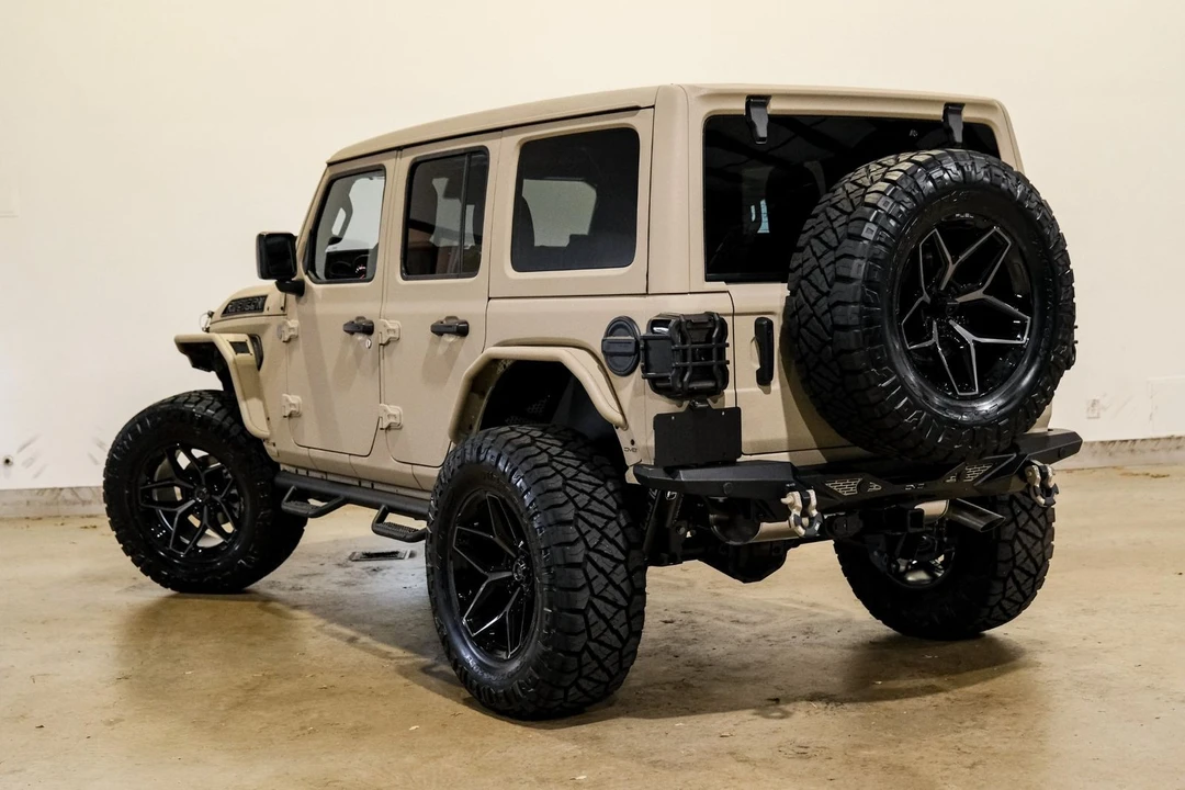 2025 Jeep JL Wrangler - Image 7 of 12