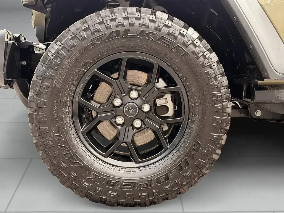 2025 Jeep JL Wrangler - Image 12 of 20