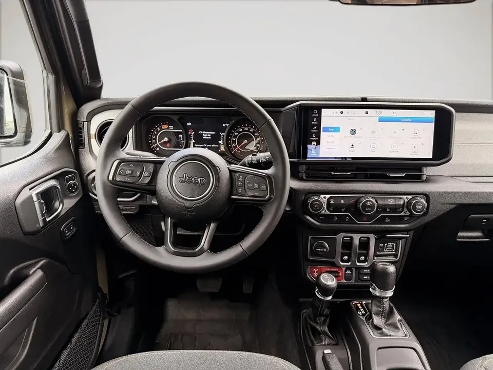 2025 Jeep JL Wrangler - Image 15 of 20