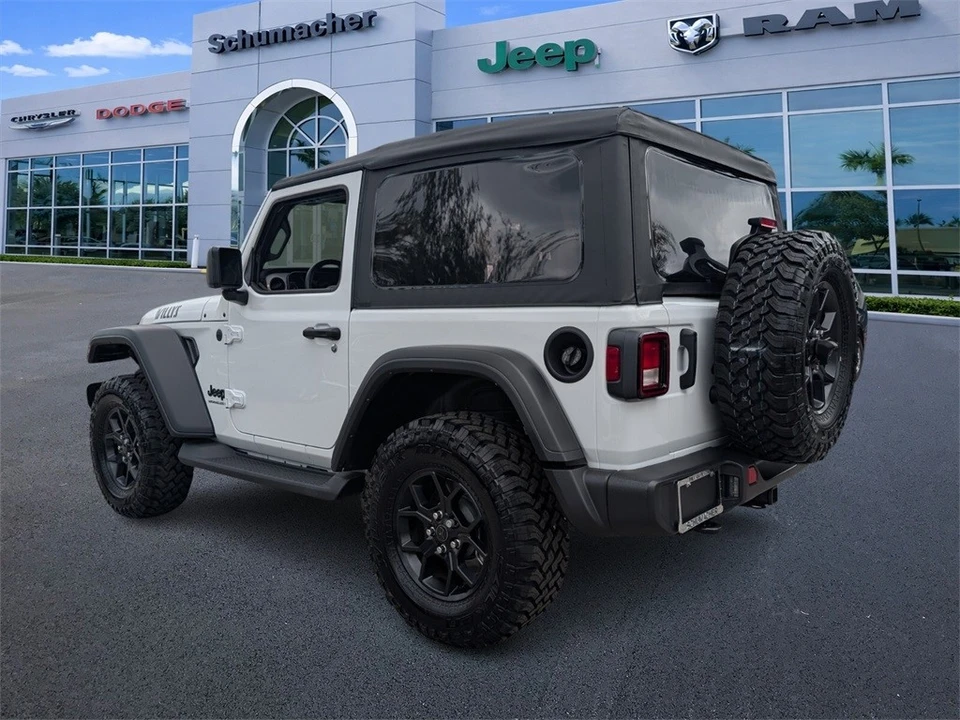 2025 Jeep JL Wrangler - Image 5 of 21