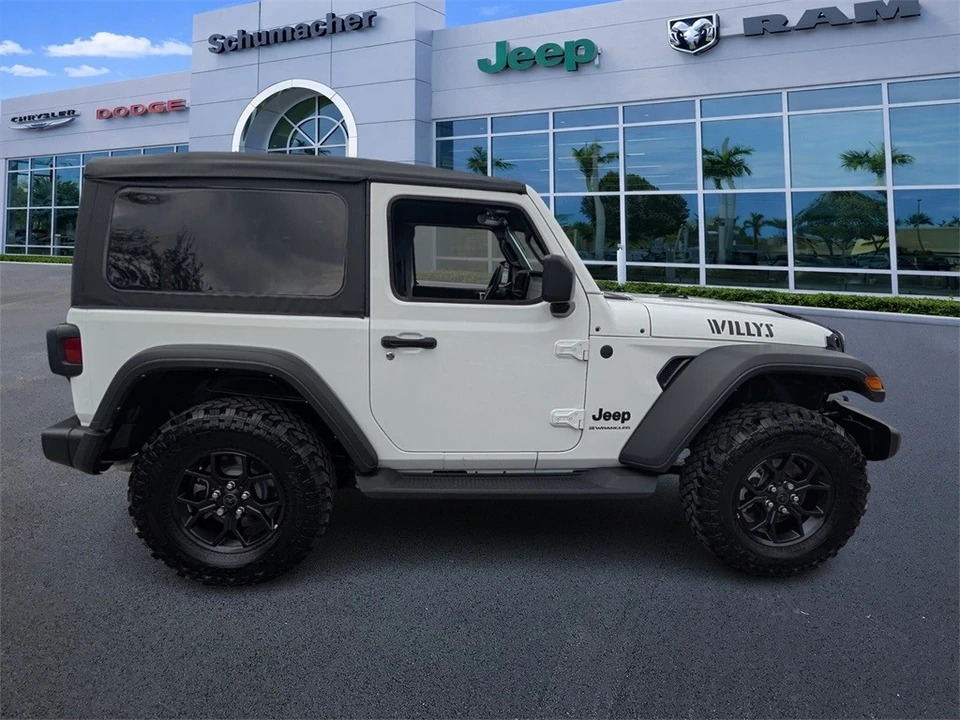 2025 Jeep JL Wrangler - Image 8 of 21