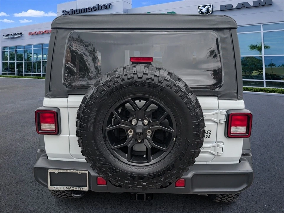 2025 Jeep JL Wrangler - Image 6 of 21