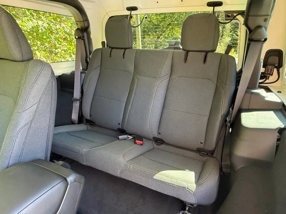 2025 Jeep JL Wrangler - Image 15 of 21