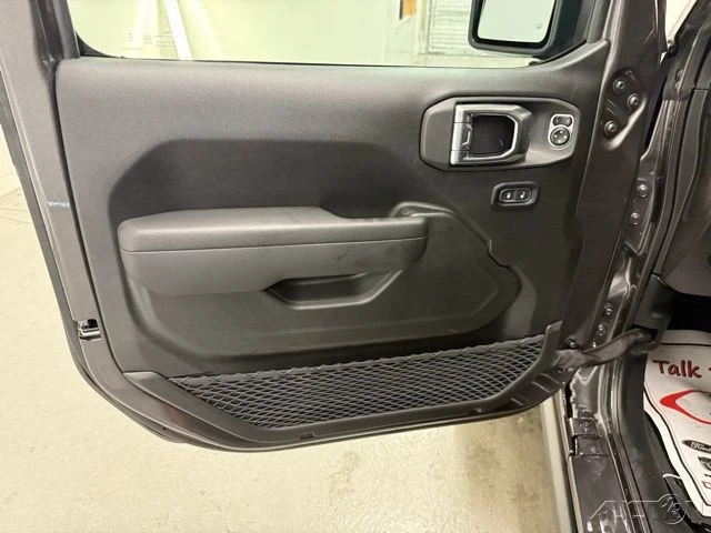 2025 Jeep JL Wrangler - Image 12 of 17