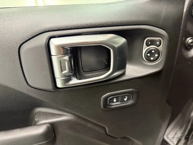 2025 Jeep JL Wrangler - Image 13 of 17