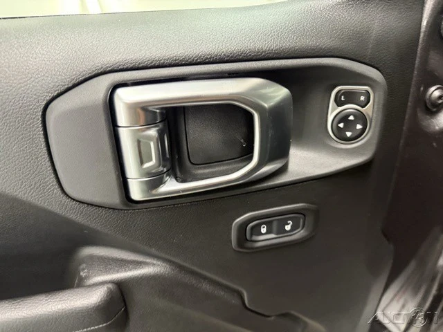 2025 Jeep JL Wrangler - Image 11 of 12