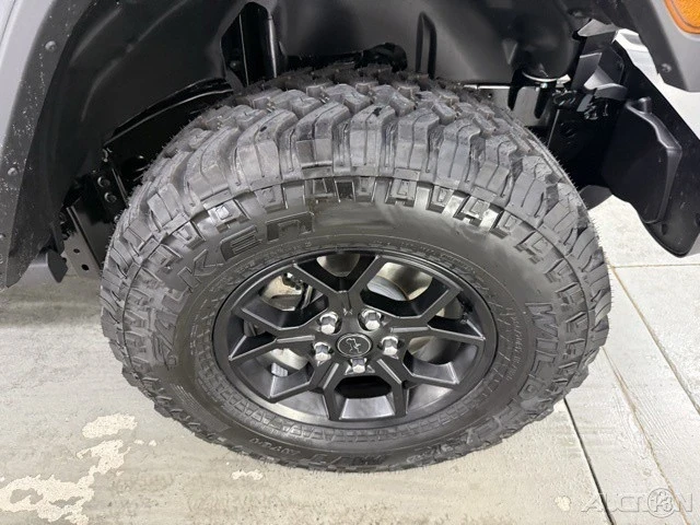 2025 Jeep JL Wrangler - Image 4 of 12