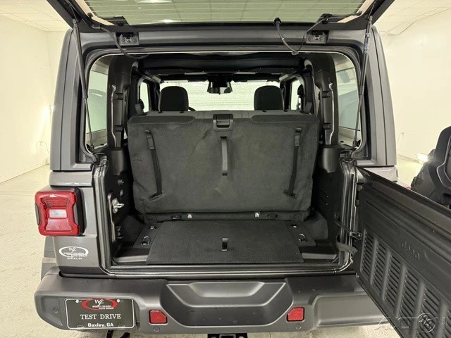 2025 Jeep JL Wrangler - Image 7 of 12