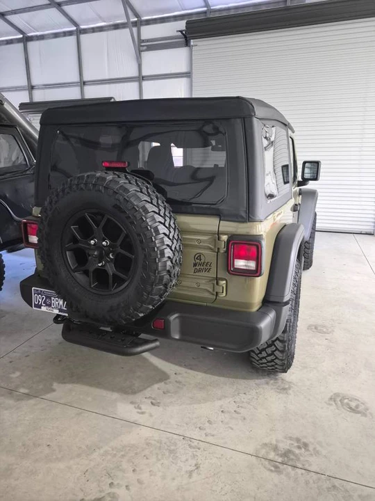 2025 Jeep JL Wrangler - Image 5 of 10