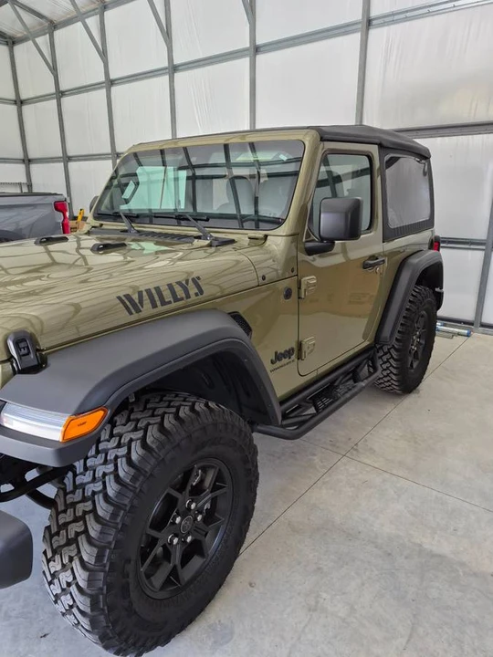 2025 Jeep JL Wrangler - Image 8 of 10