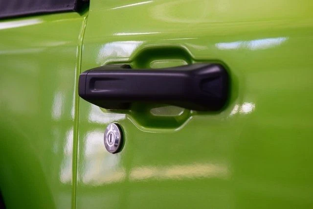 2025 Jeep JL Wrangler - Image 17 of 21