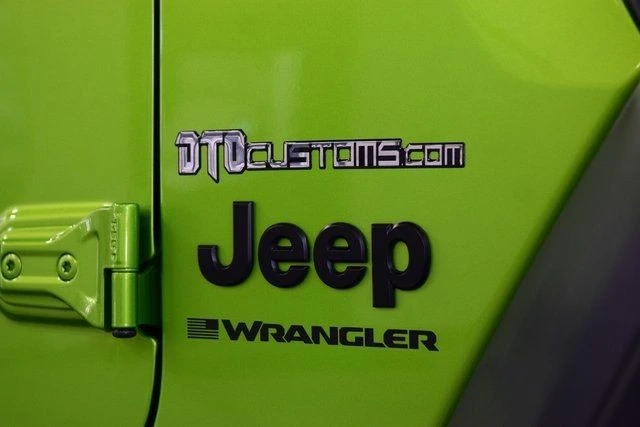 2025 Jeep JL Wrangler - Image 14 of 21