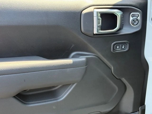 2025 Jeep JL Wrangler - Image 11 of 12