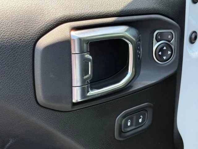 2025 Jeep JL Wrangler - Image 12 of 12