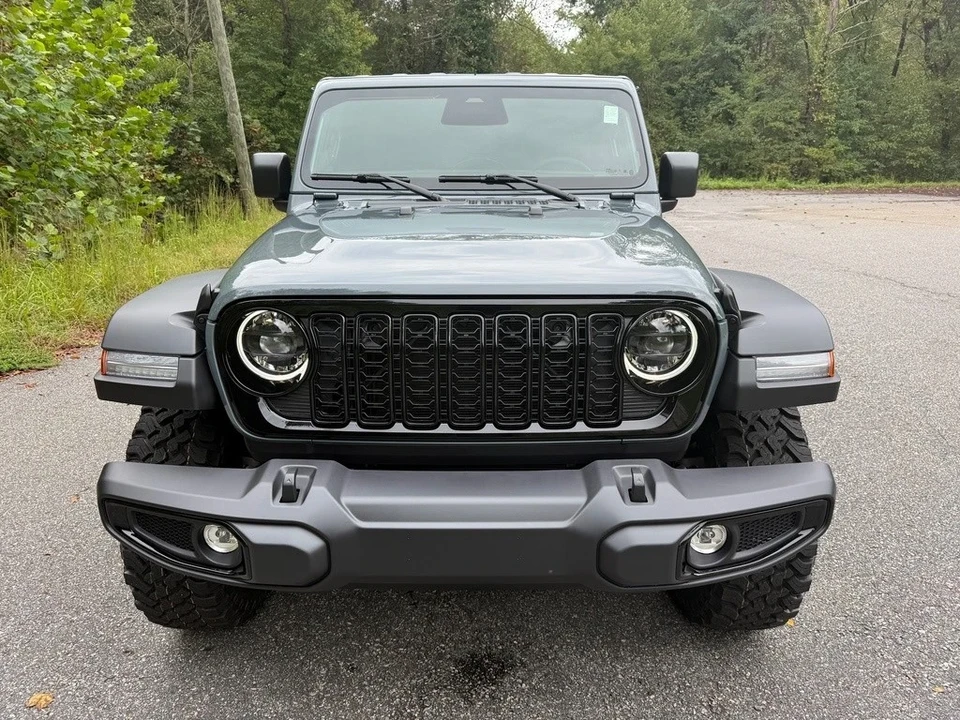 2025 Jeep JL Wrangler - Image 4 of 21