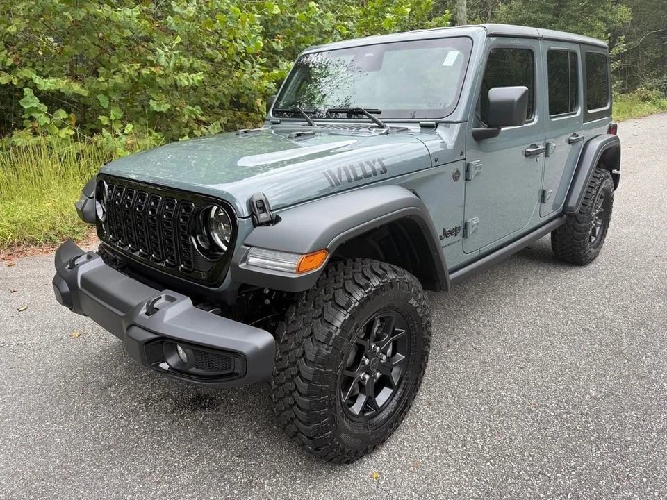 2025 Jeep JL Wrangler - Image 3 of 21