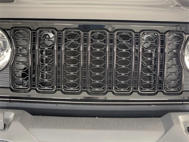 2025 Jeep JL Wrangler - Image 9 of 12
