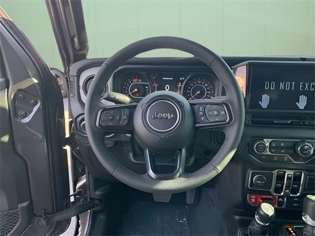 2025 Jeep JL Wrangler - Image 19 of 21