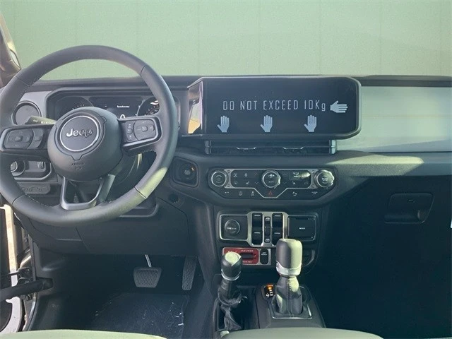 2025 Jeep JL Wrangler - Image 20 of 21