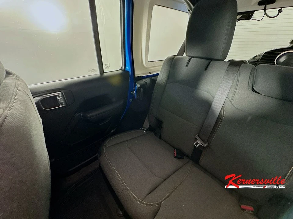 2025 Jeep JL Wrangler - Image 12 of 24