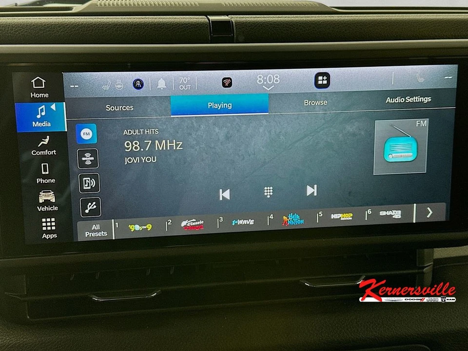 2025 Jeep JL Wrangler - Image 17 of 24