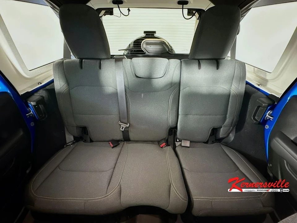 2025 Jeep JL Wrangler - Image 13 of 24