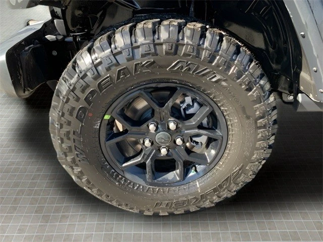 2025 Jeep JL Wrangler - Image 10 of 21