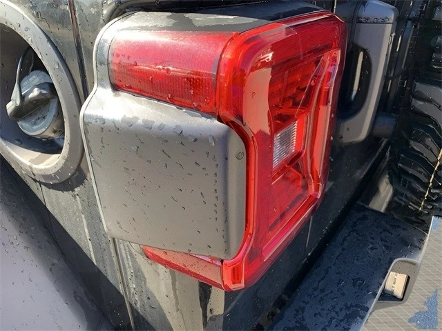 2025 Jeep JL Wrangler - Image 14 of 21