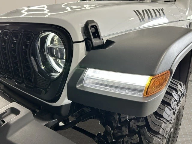 2025 Jeep JL Wrangler - Image 9 of 21